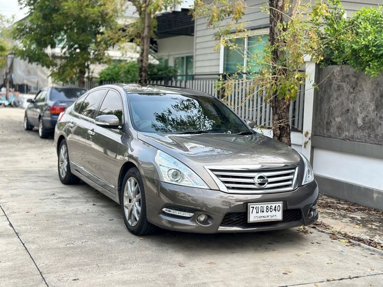 รถ Nissan Teana 2.5 250 XV Sports Series Navi สี น้ำตาล
