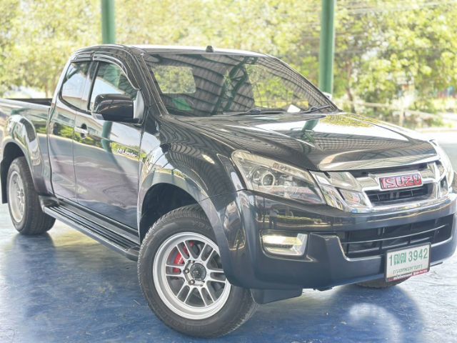 รถ Isuzu D-MAX 2.5 Hi-Lander Z สี ดำ