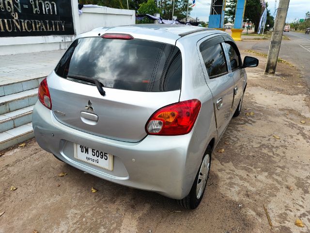 Mitsubishi Mirage 2014 1.2 GLS Sedan เบนซิน ไม่ติดแก๊ส เกียร์อัตโนมัติ เทา รูปที่ 4