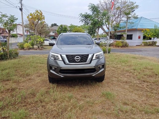 รถ Nissan Terra 2.3 VL สี เทา