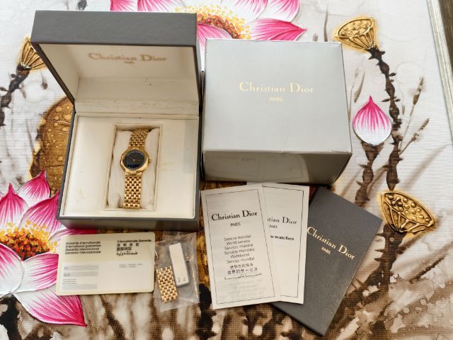 Christian Dior lady watch gold plated 10 M แท้ อุปกรณ์ครบ รูปที่ 9