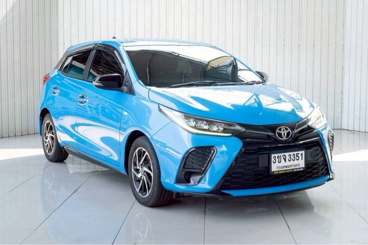รถ Toyota Yaris 1.2 Sport สี น้ำเงิน