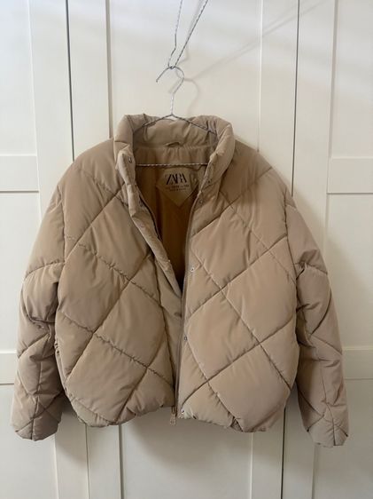 แขนยาว อื่นๆ อื่นๆ New Zara Puffer Jacket ครีม (ซื้อจากช็อป 2200 ขายต่อแค่ 1800 บาทยังไม่เคยใส่ใหม่)