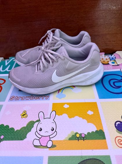 รองเท้าผ้าใบ อื่นๆ อื่นๆ UK 4.5 | EU 37 1/3 | US 6 ขายรองเท้า Nike