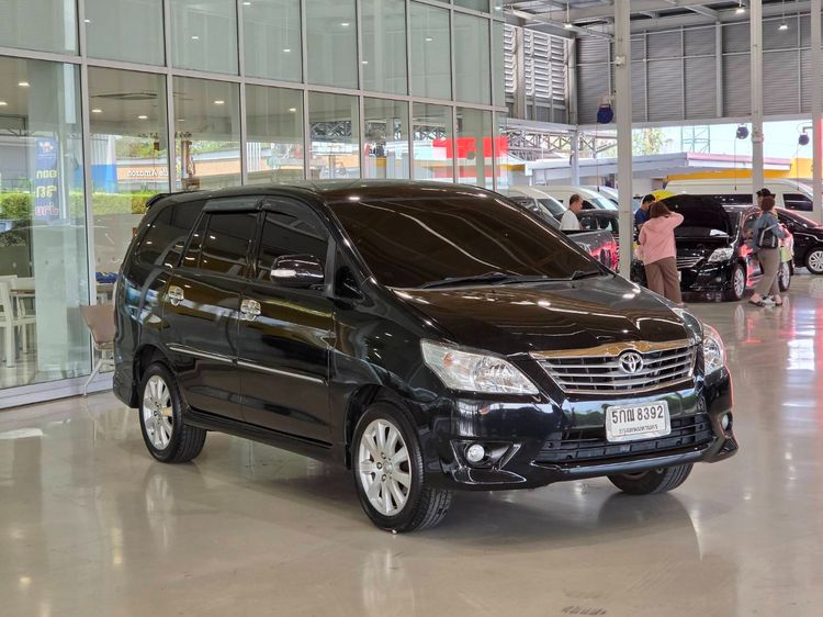Toyota Innova 2013 2.0 V Utility-car เบนซิน LPG เกียร์อัตโนมัติ ดำ รูปที่ 3