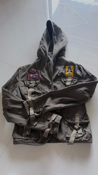 เสื้อกันลม กันหนาวแบบไม่หนามาก รูปที่ 3