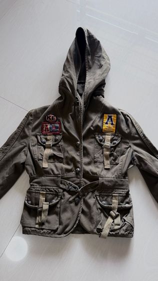 เสื้อกันลม กันหนาวแบบไม่หนามาก รูปที่ 2