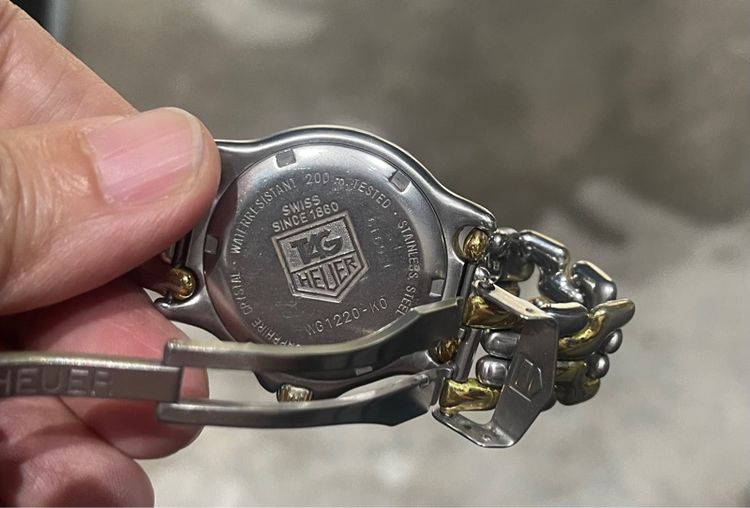 Tag heuer 2k boy size 2กษัตย์ พร้อมใช้งาน ตำหนิเม็ดมะยมนิดนึงค่ะ รูปที่ 5