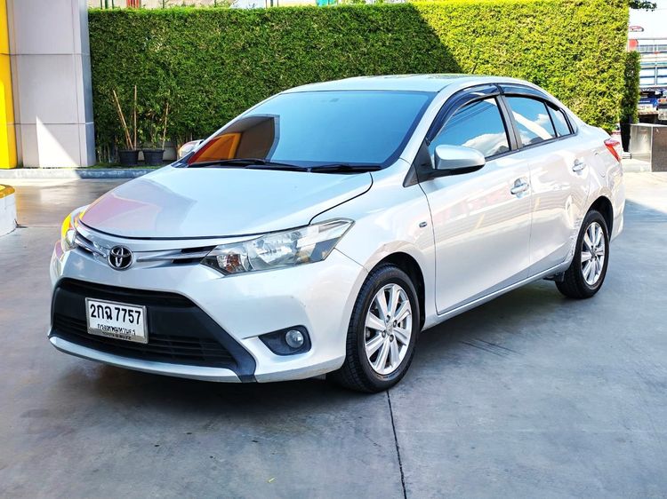 Toyota Vios 2013 1.5 E Sedan เบนซิน ไม่ติดแก๊ส เกียร์อัตโนมัติ บรอนซ์เงิน