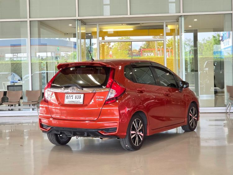 Honda Jazz 2017 1.5 RS i-VTEC Sedan เบนซิน ไม่ติดแก๊ส เกียร์อัตโนมัติ ส้ม รูปที่ 4