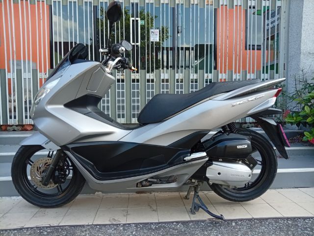 ขายpcx150ปึ 2014เจ้าของขายเอง,ไมล์แท้,สภาพดีภาษีไม่ขาดใช้งานได้ปกติไม่เคยล้มมีแปะบ้างตามรูป รูปที่ 4