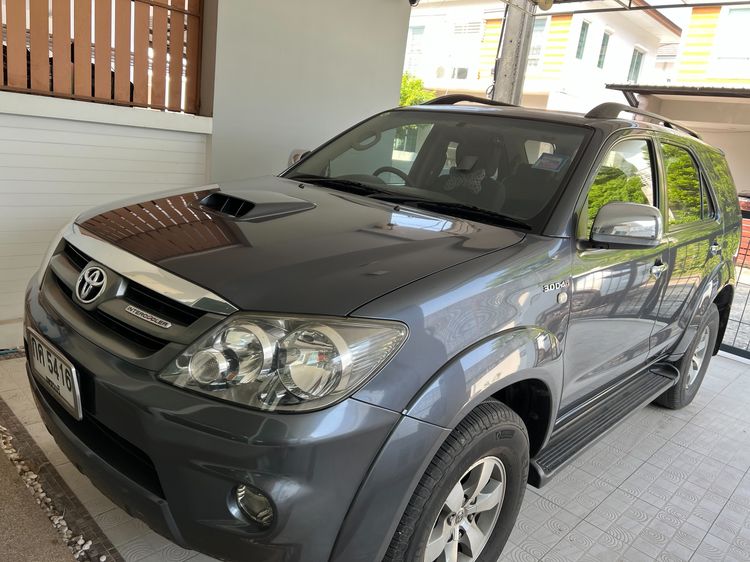 Toyota Fortuner 2007 3.0 V 4WD Utility-car ดีเซล เกียร์อัตโนมัติ เทา รูปที่ 2