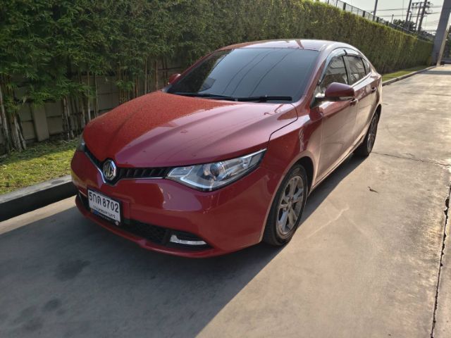 รถ MG MG5 1.5 X สี แดง