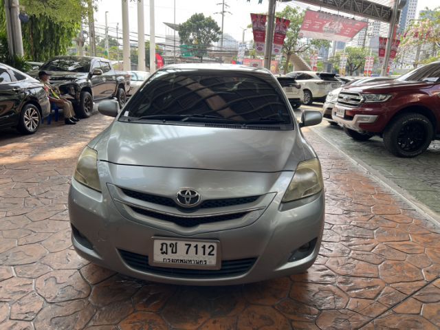 รถ Toyota Vios 1.5 J สี บรอนซ์เงิน