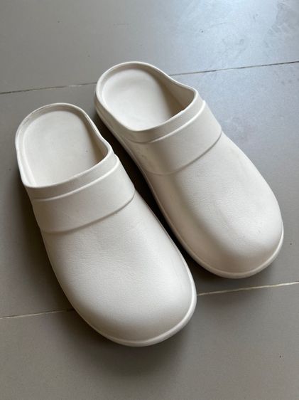 รองเท้าสุขภาพแนว oofos 28 Cm