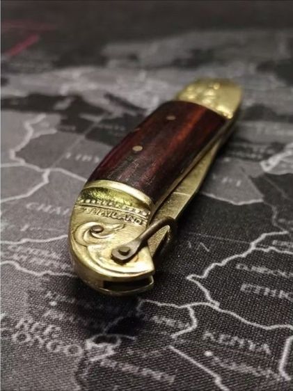 เครื่องเงินเก่า มีดพับทองเหลืองประกับไม้ ลายไทย (รุ่นพกพา) Thai Traditional Brass and Wood Folding Pocket Knife