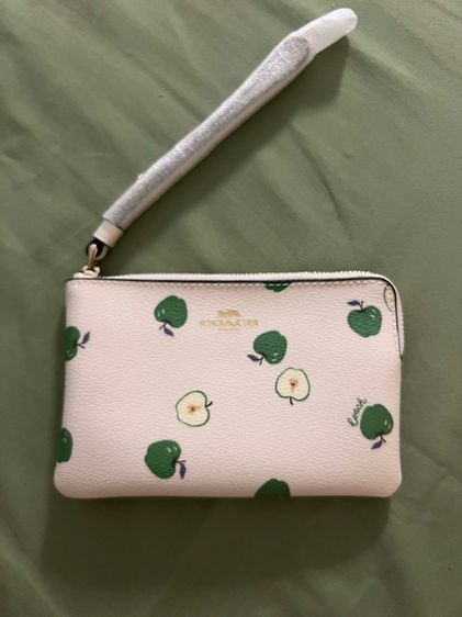 กระเป๋าคล้องมือ Coach แท้ รูปที่ 4