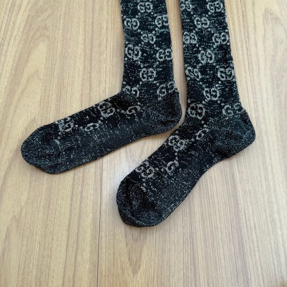 ถุงเท้า Gucci metallic GG logo socks รูปที่ 7