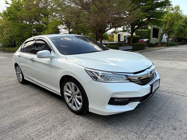 Honda Accord 2016 2.4 EL NAVI Sedan เบนซิน ไม่ติดแก๊ส เกียร์อัตโนมัติ ขาว รูปที่ 2