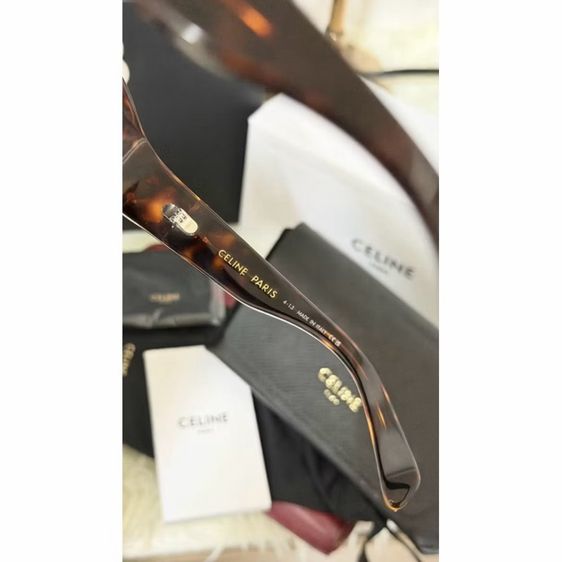 แค่ลอง Celine Triomphe CL40271I Sunglasses in Tortoise รูปที่ 2