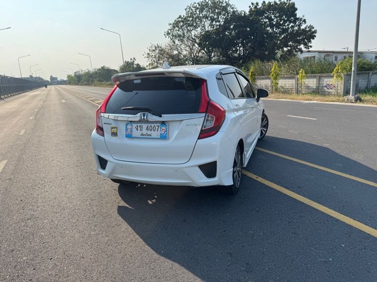 Honda Jazz 2015 1.5 RS+ เบนซิน ไม่ติดแก๊ส เกียร์อัตโนมัติ ขาว รูปที่ 4