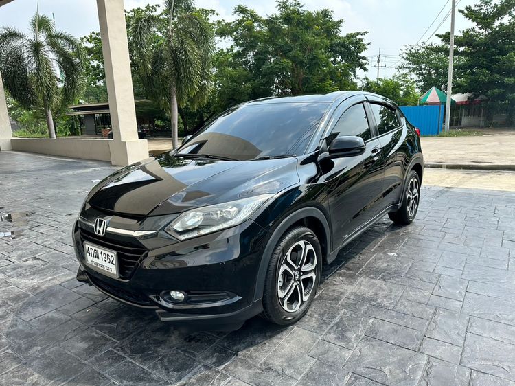 รถ Honda HR-V 1.8 E สี ดำ