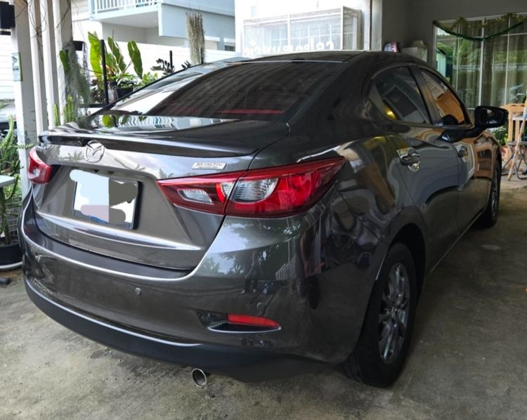Mazda Mazda 2 2017 1.3 Skyactiv-G C Sedan Sedan เบนซิน ไม่ติดแก๊ส เกียร์อัตโนมัติ น้ำตาล รูปที่ 2