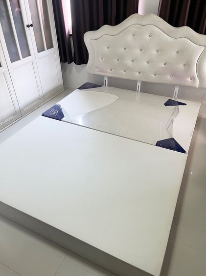 เตียงมือสอง 5ฟุต สภาพดี ตามการใช้งาน