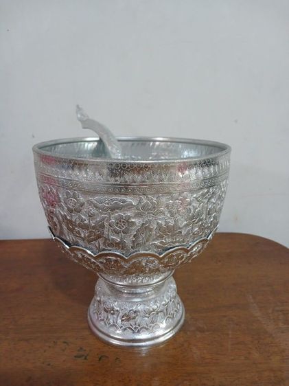 เครื่องเงินเก่า ขันข้าวใส่บาตรพร้อมพานรองกับทัพพี