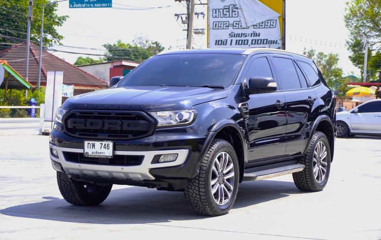 รถ Ford Everest 2.0 Titanium Plus สี ดำ