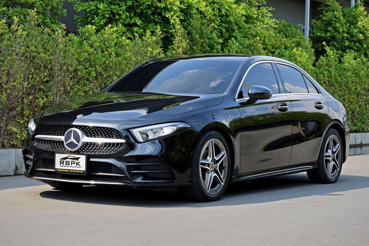 รถ Mercedes-Benz A-Class A200 สี ดำ
