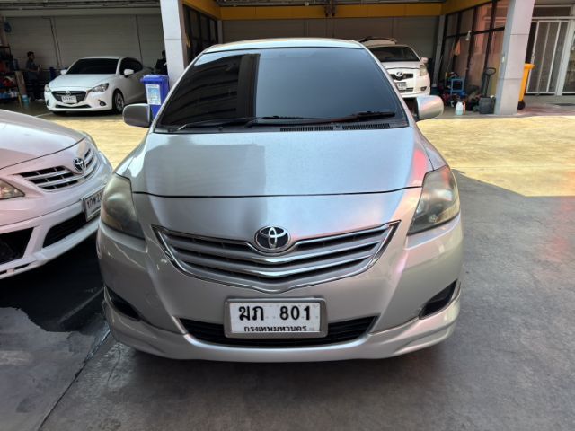 รถ Toyota Vios 1.5 J สี บรอนซ์เงิน