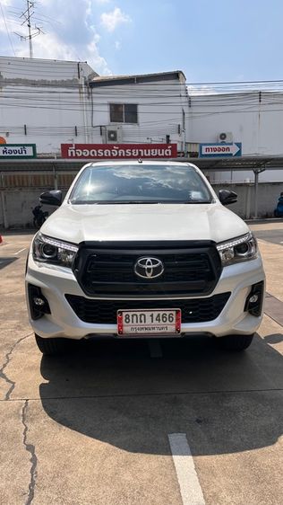 Toyota Hilux Revo 2019 Double Cab 4x4 2.8 Rocco Pickup ดีเซล เกียร์อัตโนมัติ ขาว รูปที่ 2