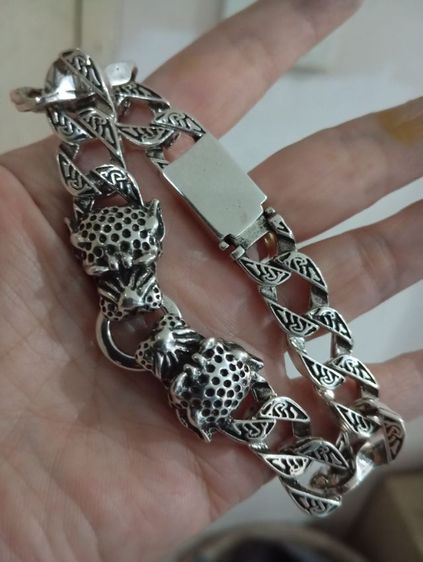 เลส ข้อมือลายเสือดาวไม่ทราบวัสดุ ยาว 22 ซ.ม.