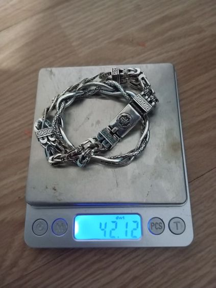 ยกคู่ เลส และกำไล ไม่ทราบวัสดุ