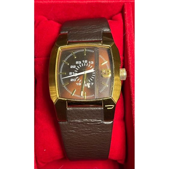 นาฬิกาข้อมือผูัชายDIESELของแท้มือสอง รูปที่ 2