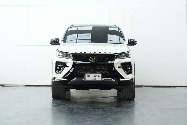 Toyota Fortuner 2022 2.8 Legender 4WD Utility-car ดีเซล ไม่ติดแก๊ส เกียร์อัตโนมัติ ขาว รูปที่ 3
