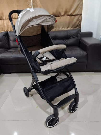 รถเข็นเด็ก Kinlee 4 ล้อ สีเทาคอฟฟี่ สภาพ 99 เปอร์เซ็นต์ เหมือนใหม่ (แถมรถเข็นขนาดเล็กแบบสามล้อ-แสดงในรูปด้านล่าง) รูปที่ 4