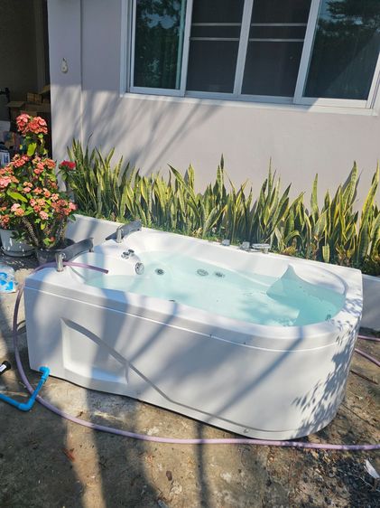 อ่างอาบน้ำ