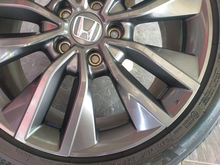 แม็กฮอนด้า ขอบ18 พร้อมยางมิชลิน 225 50 18 ปี23 แม็กสวยทุกวงไม่คดไม่ดุ้งไม่แตก ยางสวยทุกเส้นตามรูป  ใส่ HRV ได้ทุกรุ่น รูปที่ 6