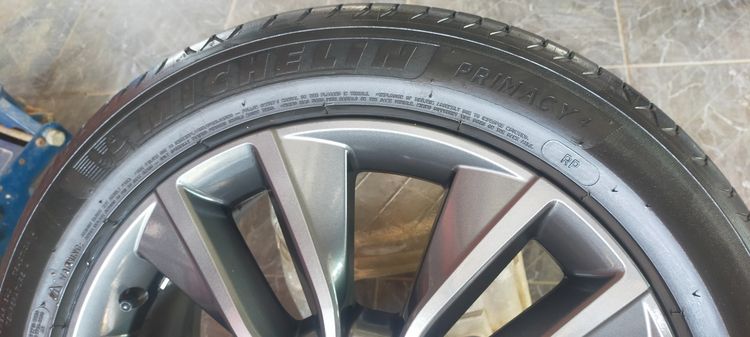 แม็กฮอนด้า ขอบ18 พร้อมยางมิชลิน 225 50 18 ปี23 แม็กสวยทุกวงไม่คดไม่ดุ้งไม่แตก ยางสวยทุกเส้นตามรูป  ใส่ HRV ได้ทุกรุ่น รูปที่ 9