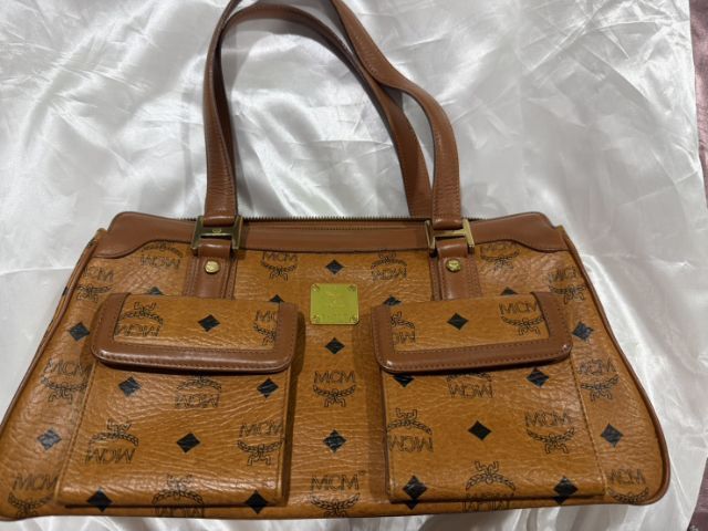 หญิง น้ำตาล หนังแท้ Mcm​ แท้​แน่นอนนน