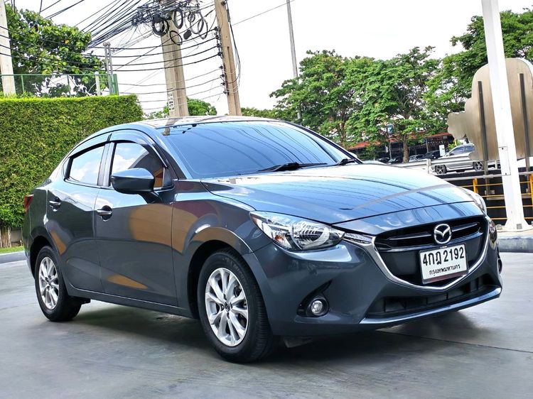 Mazda Mazda 2 2015 1.3 High Sedan เบนซิน ไม่ติดแก๊ส เกียร์อัตโนมัติ ดำ รูปที่ 3