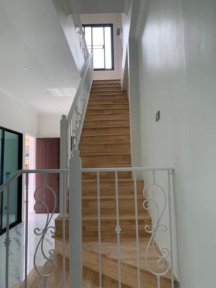 ตกแต่งครบ ⚡ ขายบ้านเดี่ยว 2 ชั้น เฟอร์ครบพร้อมเข้าอยู่ แถวหมู่บ้านมณีแก้ว ชลบุรี ราคาเพียง 4.39 ลบ.⚡ รูปที่ 4