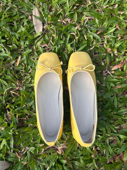 รองเท้า 