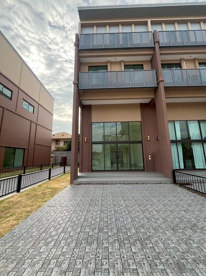 The Plant Citi บางนา-วงแหวน Home Office 3.5 ชั้น เหลือเพียง 5 หลัง หมดแล้วหมดเลย รูปที่ 4