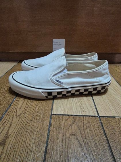 รองเท้า vans slip on