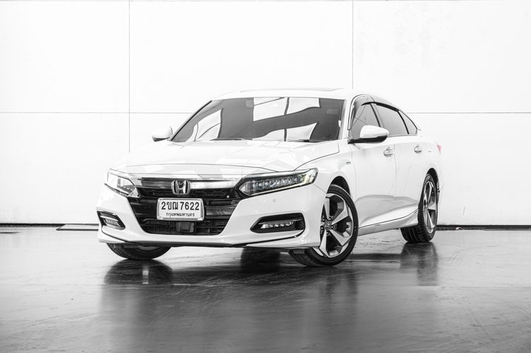 รถ Honda Accord 2.0 Hybrid Tech สี ขาว