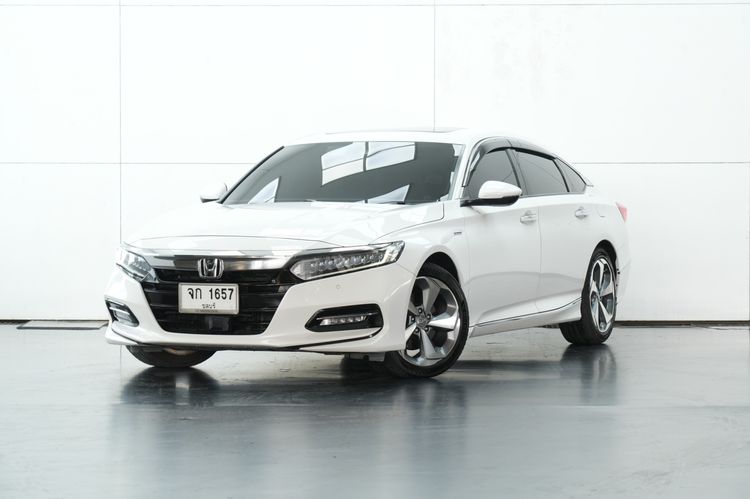 รถ Honda Accord 2.0 Hybrid Tech สี ขาว