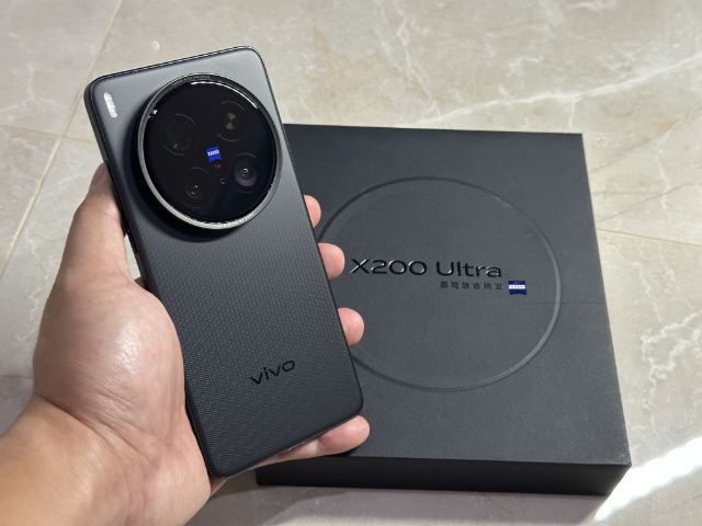 อื่นๆ 512 GB Vivo X200 Ultra 512gb